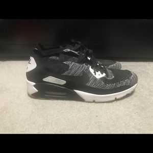 Nike Flyknit Air Max Ultra 90